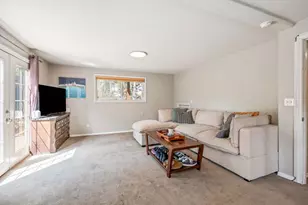 2236 NE Meadow Ln, Bend, OR 97701 - Photo 27