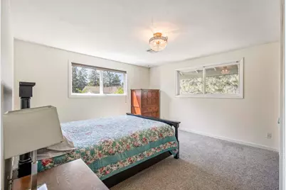 2236 NE Meadow Lane, Bend, OR 97701 - Photo 19