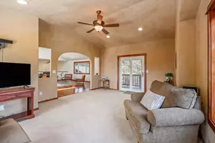 2236 NE Meadow Ln, Bend, OR 97701 - Photo 17