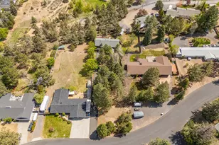 2236 NE Meadow Ln, Bend, OR 97701 - Photo 43
