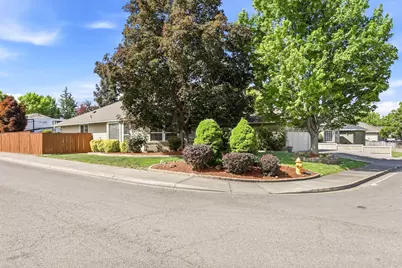 3396 Alameda Street, Medford, OR 97504 - Photo 3