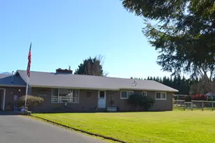 2821 S River Rd, Grants Pass, OR 97527 - Photo 5