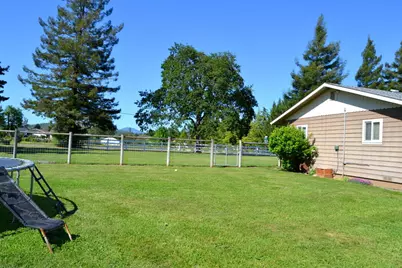 2821 S River Road, Grants Pass, OR 97527 - Photo 43