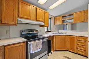 2410 Robertson Bridge Rd, Grants Pass, OR 97526 - Photo 43