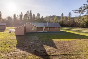 2410 Robertson Bridge Rd, Grants Pass, OR 97526 - Photo 7