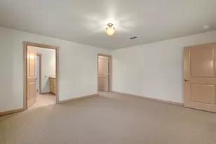 2410 Robertson Bridge Rd, Grants Pass, OR 97526 - Photo 17