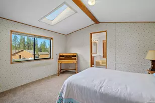 2410 Robertson Bridge Rd, Grants Pass, OR 97526 - Photo 45