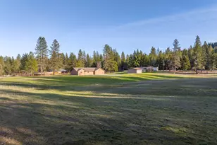 2410 Robertson Bridge Rd, Grants Pass, OR 97526 - Photo 35