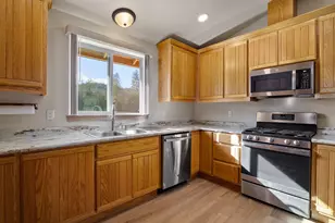 2410 Robertson Bridge Rd, Grants Pass, OR 97526 - Photo 13