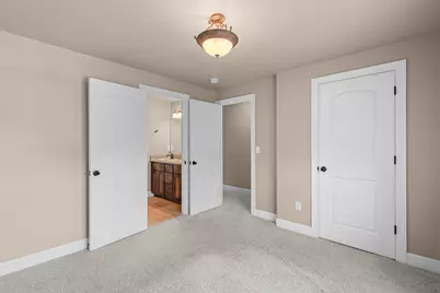 935 Applegate Street, Jacksonville, OR 97530 - Photo 27