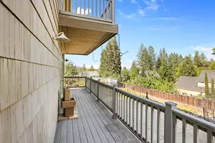 935 Applegate St, Jacksonville, OR 97530 - Photo 35