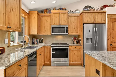 19563 Apache Road, Bend, OR 97702 - Photo 15