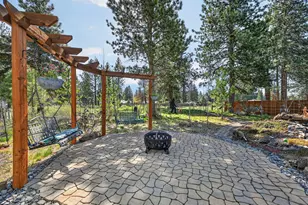 19563 Apache Rd, Bend, OR 97702 - Photo 43