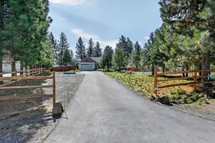 19563 Apache Rd, Bend, OR 97702 - Photo 57