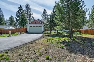 19563 Apache Rd, Bend, OR 97702 - Photo 59