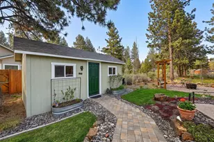 19563 Apache Rd, Bend, OR 97702 - Photo 47