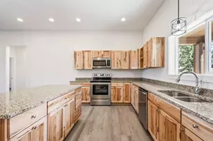 8111 SW High Cone Dr, Terrebonne, OR 97760 - Photo 11