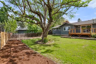 567 N Stoneham, Medford, OR 97504 - Photo 29