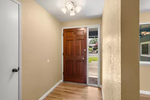 567 N Stoneham, Medford, OR 97504 - Photo 5