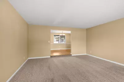567 N Stoneham, Medford, OR 97504 - Photo 5