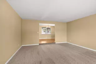 567 N Stoneham, Medford, OR 97504 - Photo 5