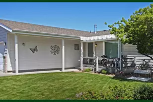 2410 NE Buckwheat Ct, Bend, OR 97701 - Photo 27