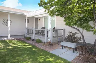 2410 NE Buckwheat Ct, Bend, OR 97701 - Photo 3