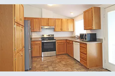 2410 NE Buckwheat Court, Bend, OR 97701 - Photo 11