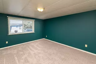 2633 SW Obsidian Ave, Redmond, OR 97756 - Photo 11