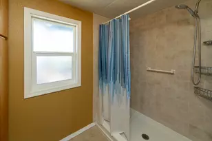 2633 SW Obsidian Ave, Redmond, OR 97756 - Photo 13