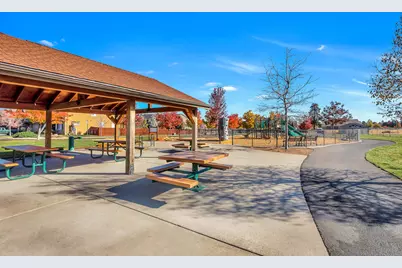 20561 Sun Meadow Way, Bend, OR 97702 - Photo 29