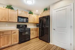 20561 Sun Meadow Way, Bend, OR 97702 - Photo 11