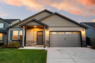 2426 NW Hemlock Wy, Redmond, OR 97756 - Photo 23