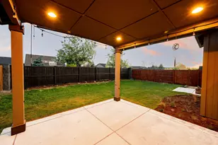 2426 NW Hemlock Wy, Redmond, OR 97756 - Photo 27