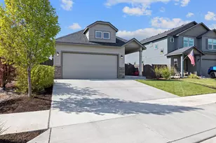 2426 NW Ivy Way, Redmond, OR 97756 - Photo 29