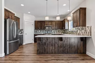 4946 SW Zenith Ave, Redmond, OR 97756 - Photo 3