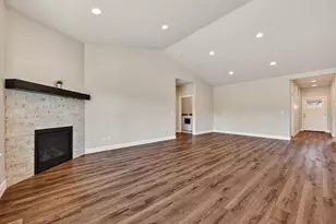 4946 SW Zenith Ave, Redmond, OR 97756 - Photo 9