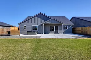 4946 SW Zenith Ave, Redmond, OR 97756 - Photo 29