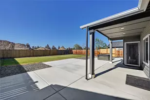 4946 SW Zenith Ave, Redmond, OR 97756 - Photo 25