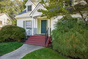 719 NW 3rd St, Grants Pass, OR 97526 - Photo 3