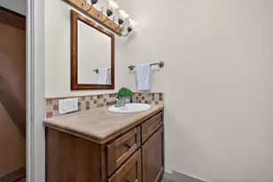 1213 SE Teakwood Dr, Bend, OR 97702 - Photo 29
