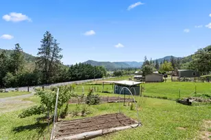 621 Sardine Creek Rd, Gold Hill, OR 97525 - Photo 9