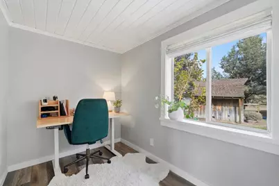 61280 Larsen Road, Bend, OR 97702 - Photo 7