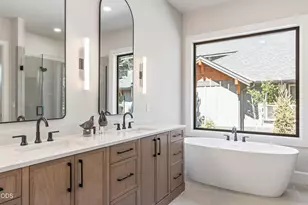 56322 Fireglass Loop, Bend, OR 97707 - Photo 13