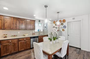 240 NW 30th St, Redmond, OR 97756 - Photo 11