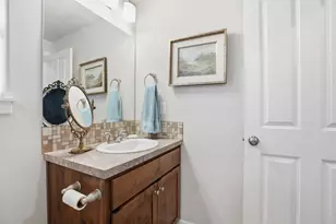 240 NW 30th St, Redmond, OR 97756 - Photo 21