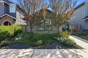 240 NW 30th St, Redmond, OR 97756 - Photo 5