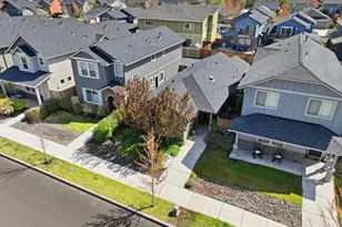 240 NW 30th St, Redmond, OR 97756 - Photo 25