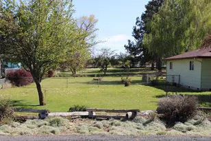 5611 Valleyview Ln, Klamath Falls, OR 97601 - Photo 9