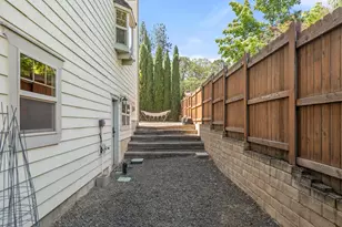 597 Pierce Rd, Medford, OR 97504 - Photo 55